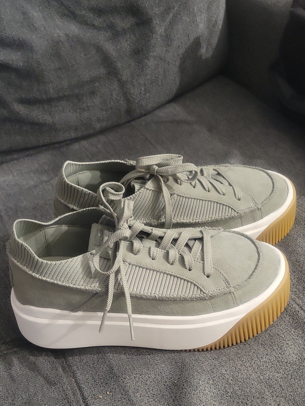 UGG Ez-Duzzit  Lace Up Platform Suede Sneaker  Clover Sage Sz 8.5